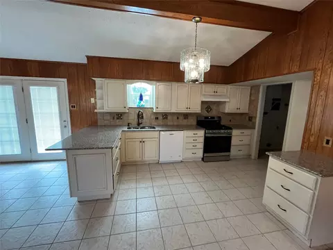 Kitchen - 110 Circle Dr, Point, TX 75472 photo 1 of 4
