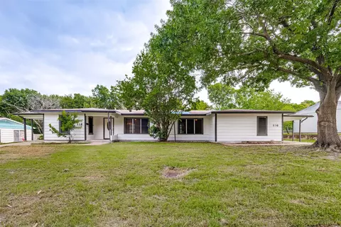 116 Vandenburg Dr, Denison, TX 75020