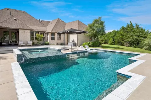 Exterior - 1620 Cattle Dr, Prosper, TX 75078 photo 5 of 9