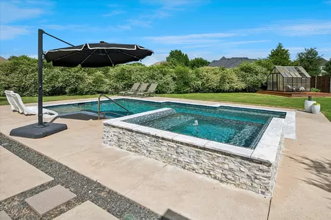 Exterior - 1620 Cattle Dr, Prosper, TX 75078 photo 4 of 9