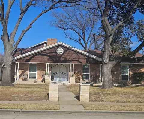 4726 Snow Dr, Mesquite, TX 75150