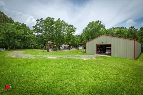 Exterior - 125 Honeysuckle Dr, Converse, LA 71419 photo 6 of 10