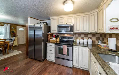 Kitchen - 125 Honeysuckle Dr, Converse, LA 71419 photo 1 of 3