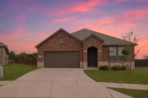 11005 Mustang Trl, Aubrey, TX 76227