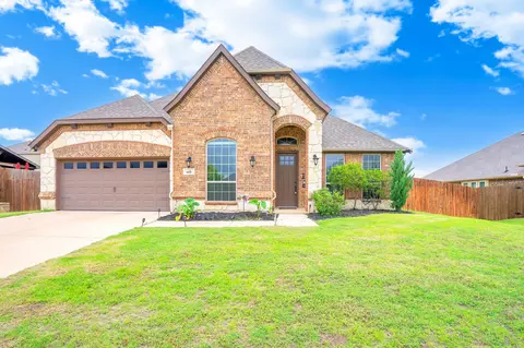 395 Strait Ln, Waxahachie, TX 75165