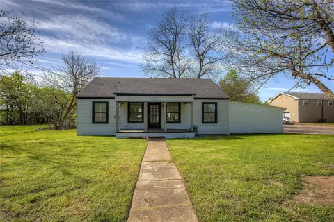 1929 Stanford St, Greenville, TX 75401