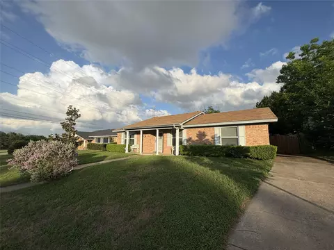 6100 Landmark Dr, Waco, TX 76710