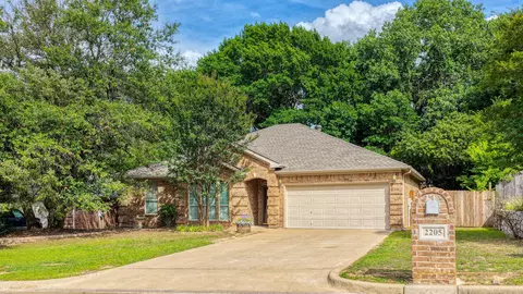 2205 Country Brook Dr, Weatherford, TX 76087