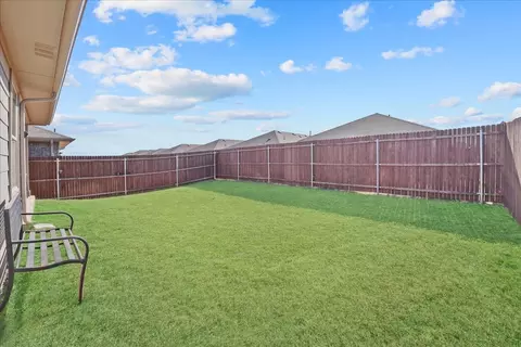 Exterior - 136 Greengate Dr, Boyd, TX 76023 photo 6 of 8
