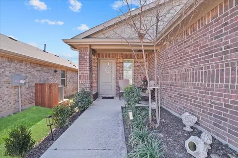 Exterior - 136 Greengate Dr, Boyd, TX 76023 photo 5 of 8