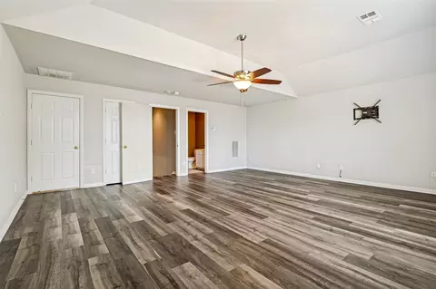 Living - 2401 Brown Bear Way, Euless, TX 76039 photo 4 of 4
