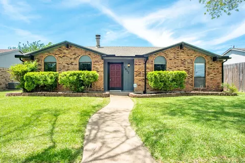 1917 Vine Dr, Garland, TX 75040