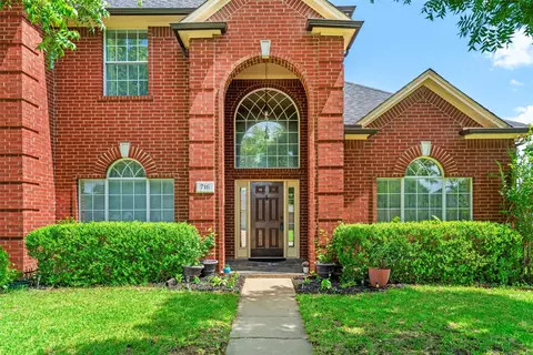 716 Coal Creek Dr, Mansfield, TX 76063