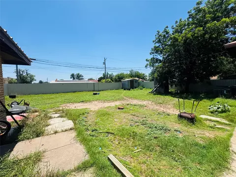 Exterior - 605 N 2nd St, Haskell, TX 79521 photo 4 of 5