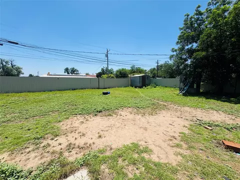 Exterior - 605 N 2nd St, Haskell, TX 79521 photo 5 of 5