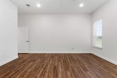 Bedroom - 1754 Riverview Dr, Cleburne, TX 76033 photo 2 of 8