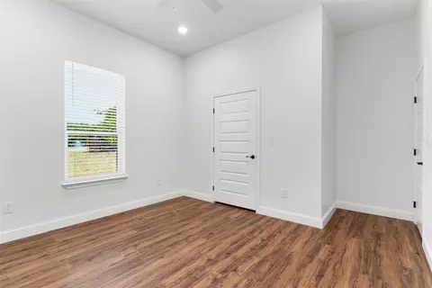 Bedroom - 1754 Riverview Dr, Cleburne, TX 76033 photo 3 of 8