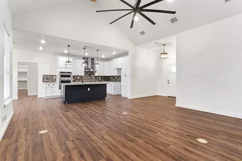 Other - 1754 Riverview Dr, Cleburne, TX 76033 photo 1 of 10