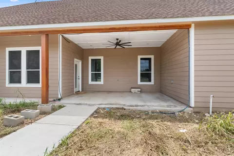 Exterior - 1754 Riverview Dr, Cleburne, TX 76033 photo 4 of 6
