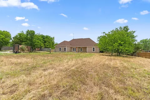 Exterior - 1754 Riverview Dr, Cleburne, TX 76033 photo 2 of 6
