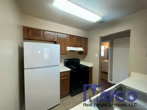 5705 E Texas St #13, Bossier City, LA 71111