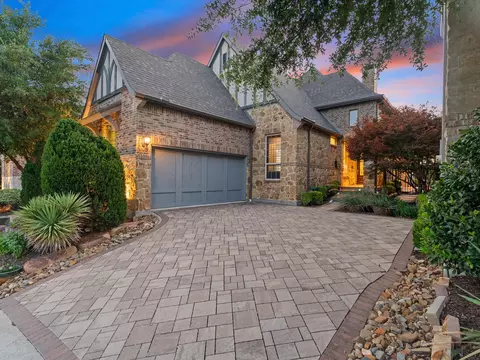 630 The Lakes Blvd, Lewisville, TX 75056