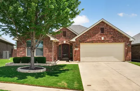 13233 Palancar Dr, Fort Worth, TX 76244