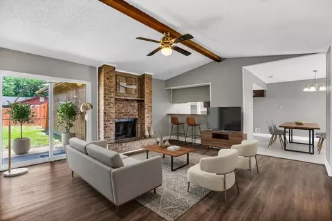 1125 Pleasant Valley Rd, Garland, TX 75040