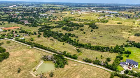 650 Lands Way Rd, Weatherford, TX 76087