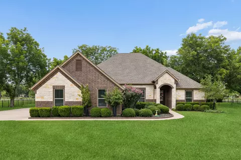 5707 Medinah Dr, Granbury, TX 76049