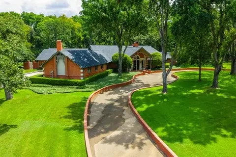 112 Willowbrook Dr, Athens, TX 75751