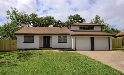 3424 Grady St, Forest Hill, TX 76119