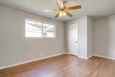 Bedroom - 1413 Phillips St, Cleburne, TX 76033 photo 5 of 8