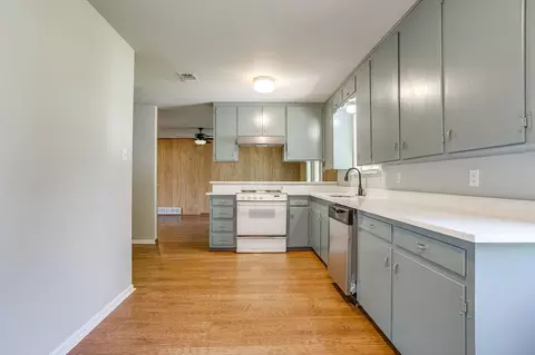 Kitchen - 1413 Phillips St, Cleburne, TX 76033 photo 3 of 3