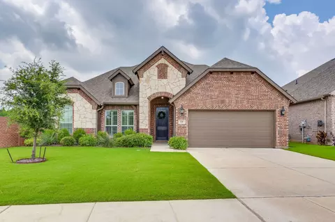 131 Hawks Ridge Trl, Burleson, TX 76028