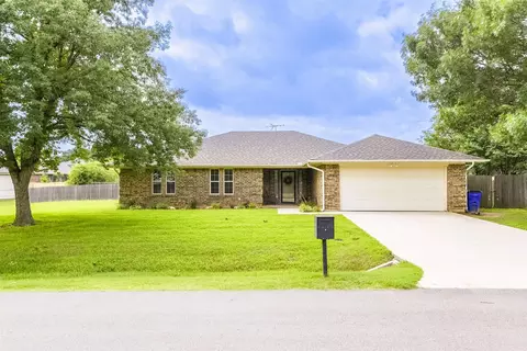 257 Spring Brook Dr, Mansfield, TX 76063