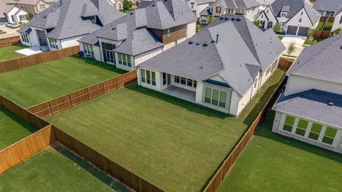 4212 Clydesdale Dr, Aubrey, TX 76227