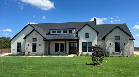 6420 Mcchesney Dr, Midlothian, TX 76065