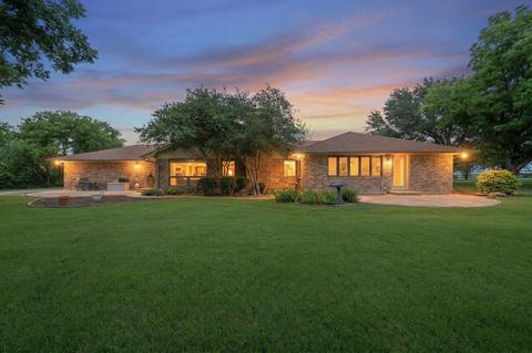 1328 Bear Creek Rd, Cedar Hill, TX 75104