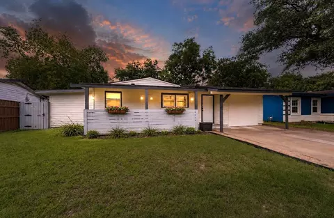 1306 E Lovers Ln, Arlington, TX 76010