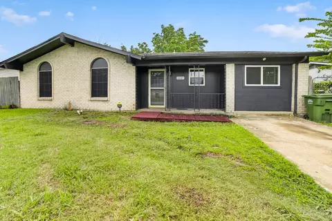 15131 Oakwood Ln, Balch Springs, TX 75180