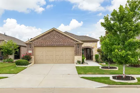 7612 Rampart Dr, Aubrey, TX 76227