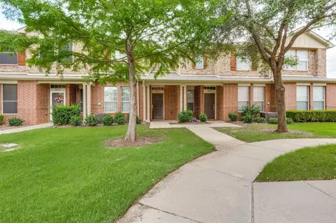 2207 Biscayne Park Ln, Grand Prairie, TX 75050