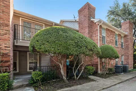 7510 Holly Hill Dr #111, Dallas, TX 75231