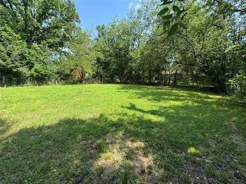 Exterior - 1605 Jackson St, Commerce, TX 75428 photo 5 of 5