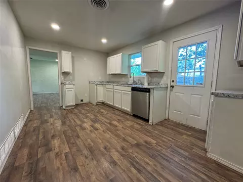 Kitchen - 1605 Jackson St, Commerce, TX 75428 photo 2 of 3