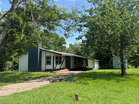 1605 Jackson St, Commerce, TX 75428