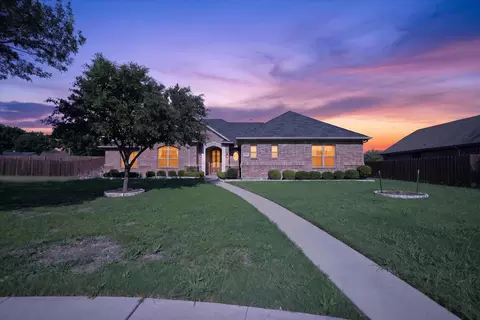 732 Forest Crk, Desoto, TX 75115
