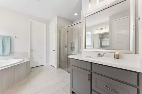 Bath - 2824 Eccleston St, Celina, TX 75009 photo 4 of 6