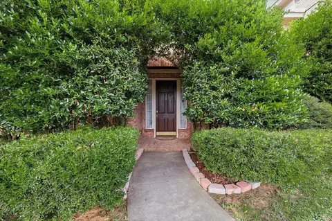 1060 Cornell Dr, Carrollton, TX 75007